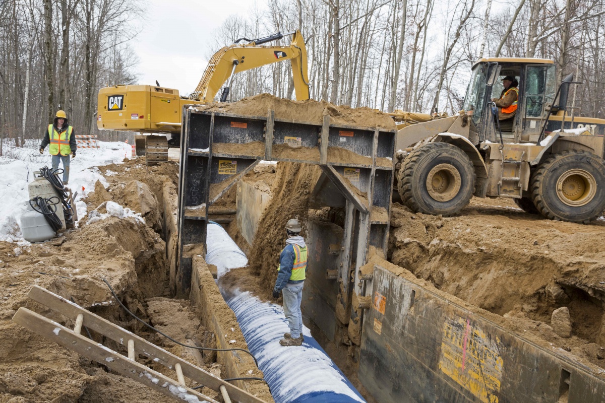Flint besliste voortaan de waterbevoorrading te halen uit de rivier de Flint, en niet langer uit Detroit.